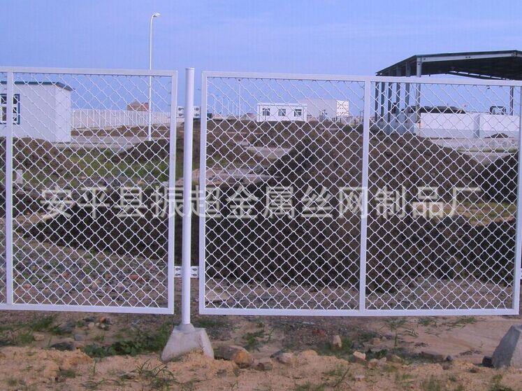 防護用鐵絲網 安平縣振超金屬絲網制品廠專業(yè)生產防護用鐵絲網